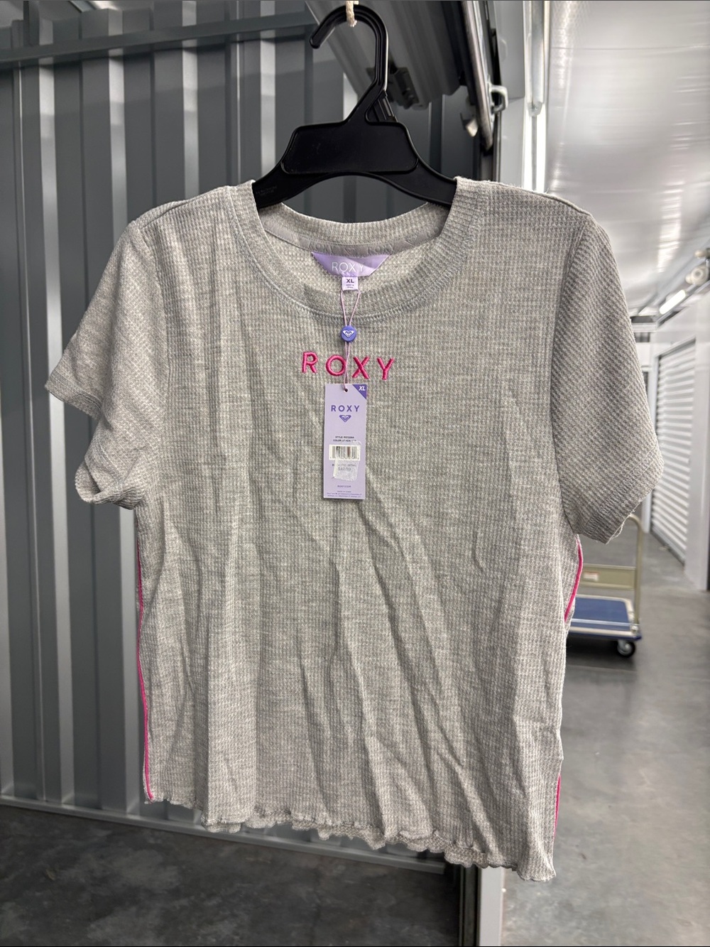 NWT Roxy Light Heather Gray Short Sleeve Waffle Tee with Pink Logo and Trim XL